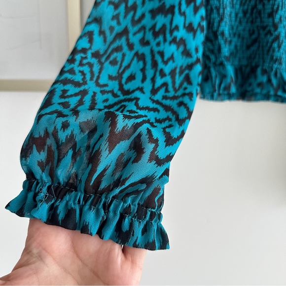 Aritzia Wilfred Lilith Animal Print Blouse Teal Blue Black S - Picture 9 of 10